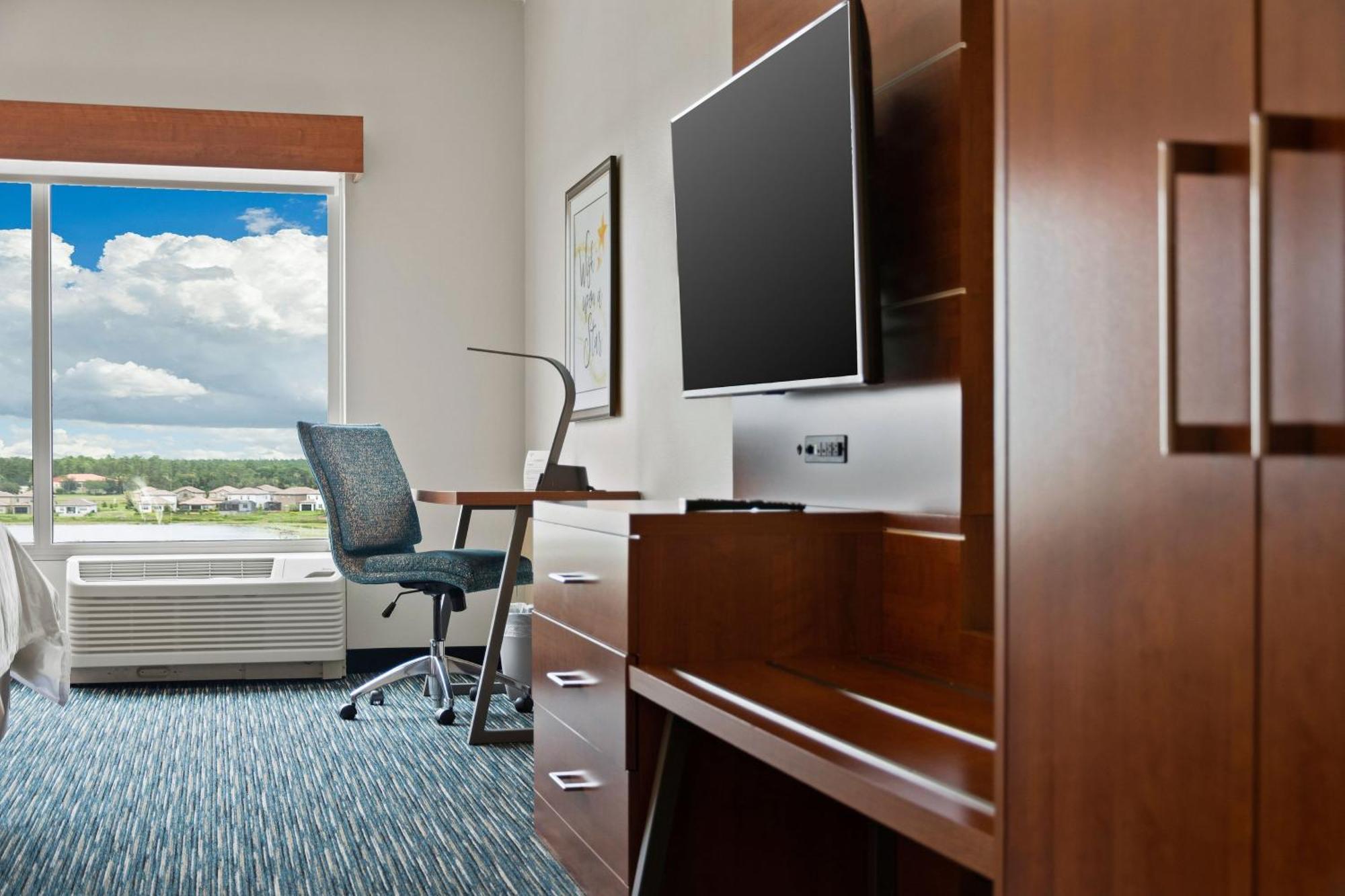 Holiday Inn Express & Suites Orlando- Lake Buena Vista By Ihg Exterior foto