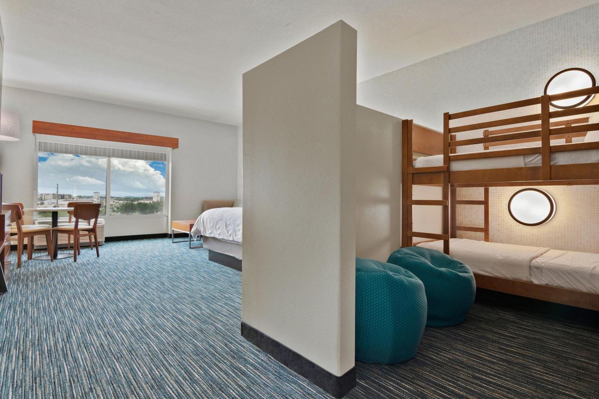 Holiday Inn Express & Suites Orlando- Lake Buena Vista By Ihg Exterior foto